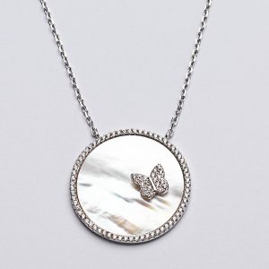 Silver disc pendant