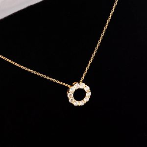 18 ct Diamond Circle Pendant