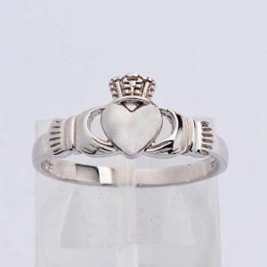 White Gold Claddgah Ring