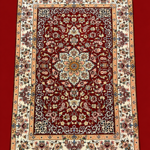Isfahan Hand knotted Rug 5.5x3.5ft