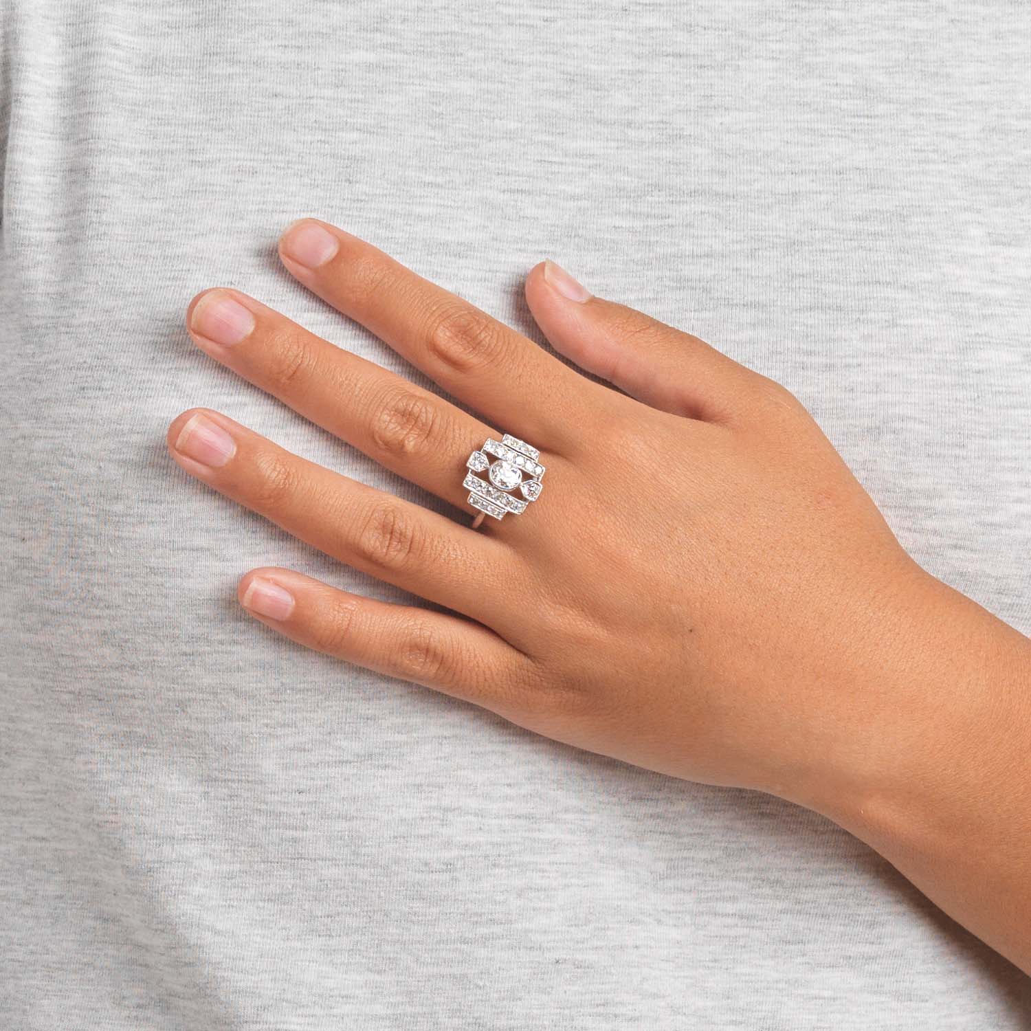 Art Deco Platinum Diamond Ring - Image 2