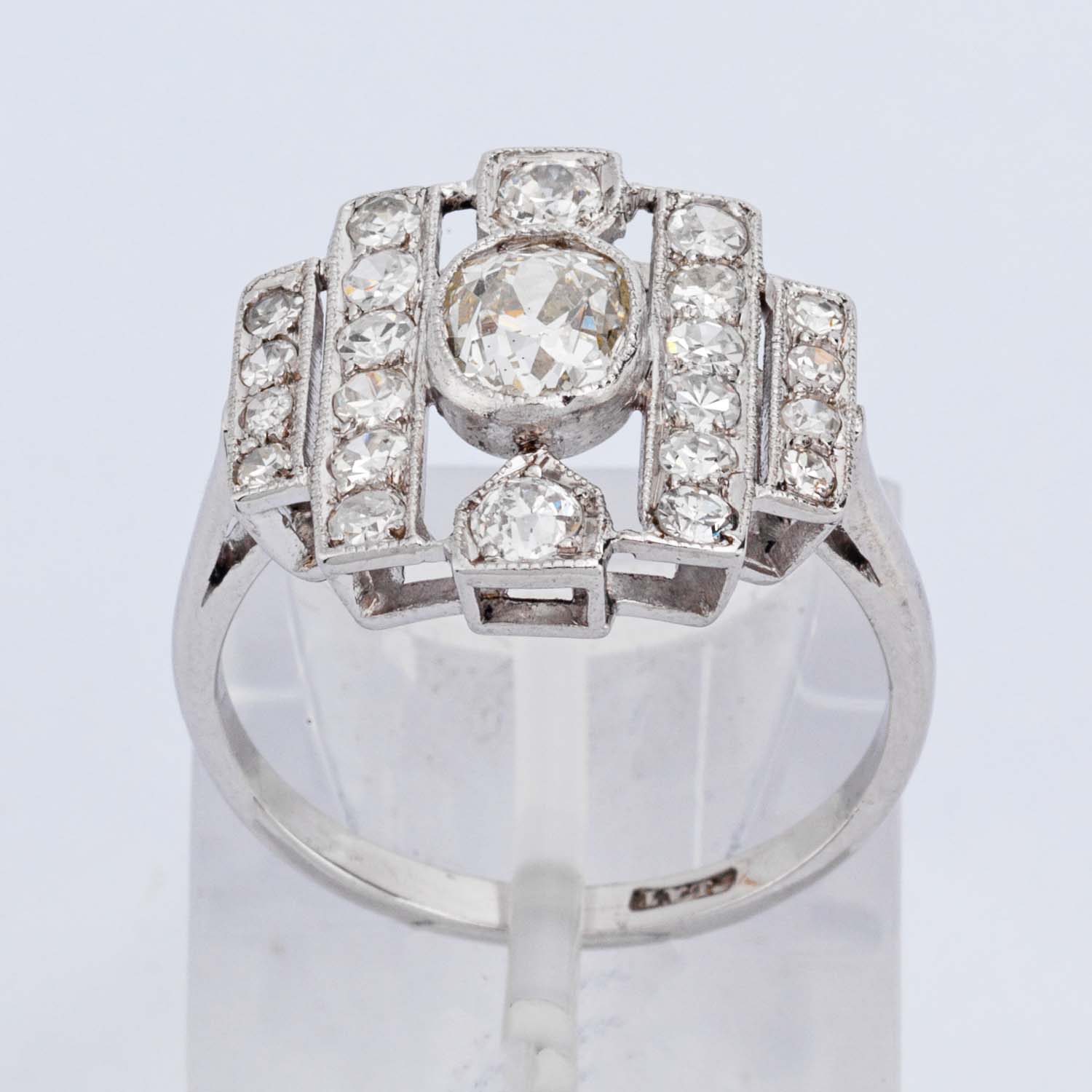 Art Deco Platinum Diamond Ring - Image 5
