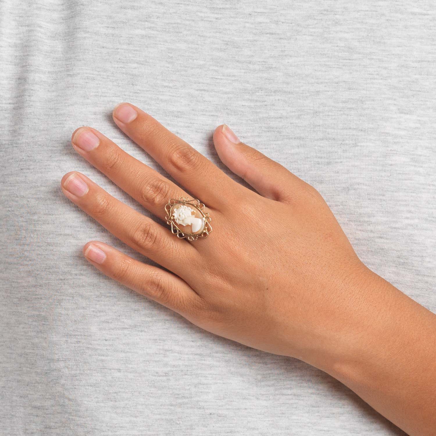 Gold Cameo Ring - Image 2