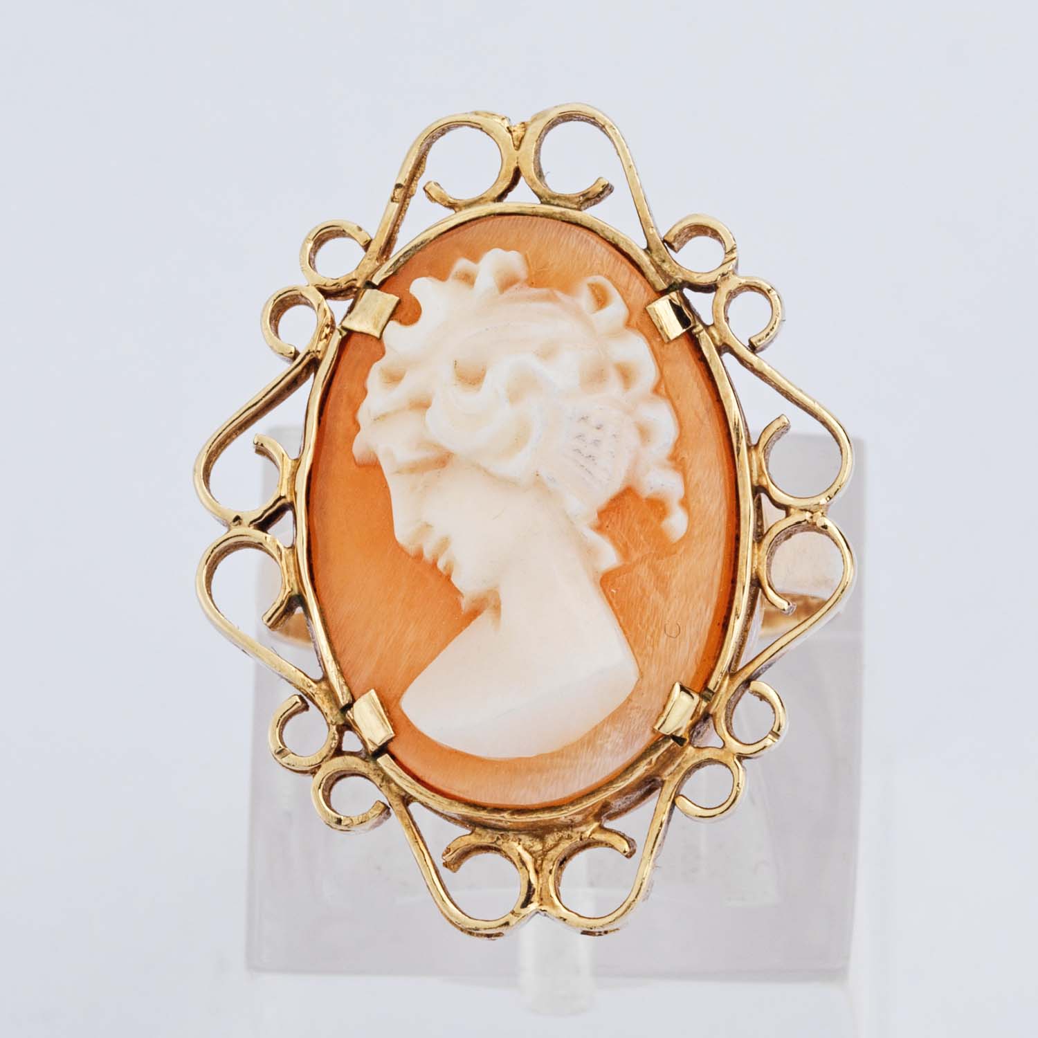 Gold Cameo Ring - Image 3