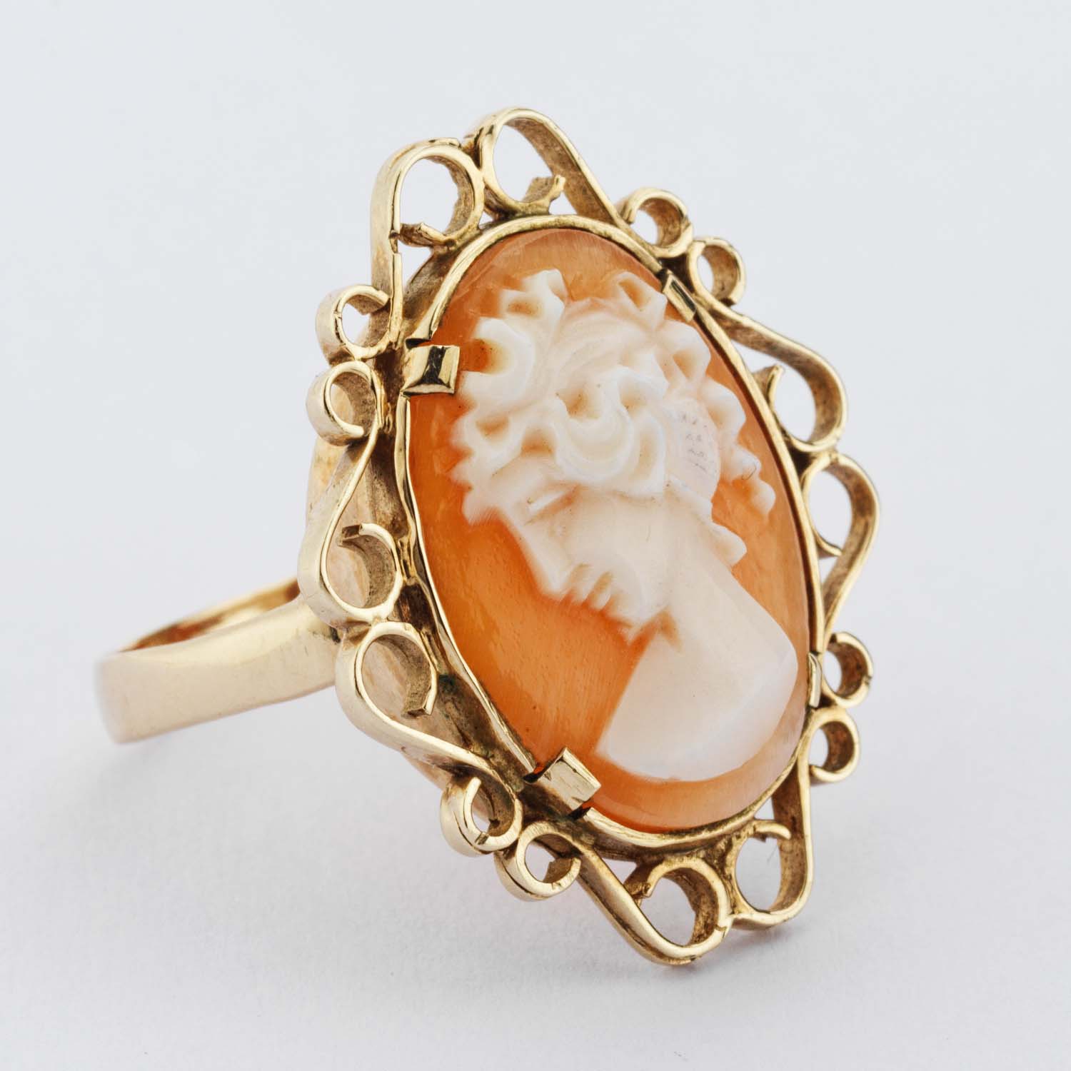 Gold Cameo Ring - Image 6