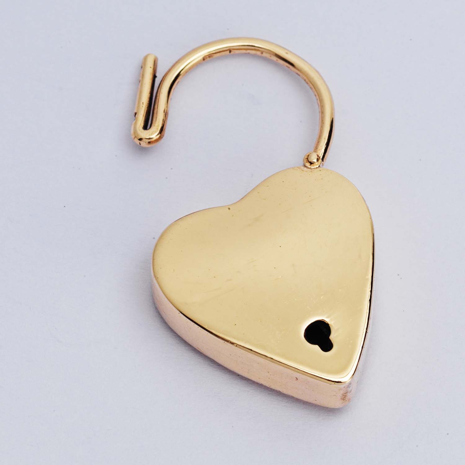Large 9 Carat Gold Padlock - Image 3