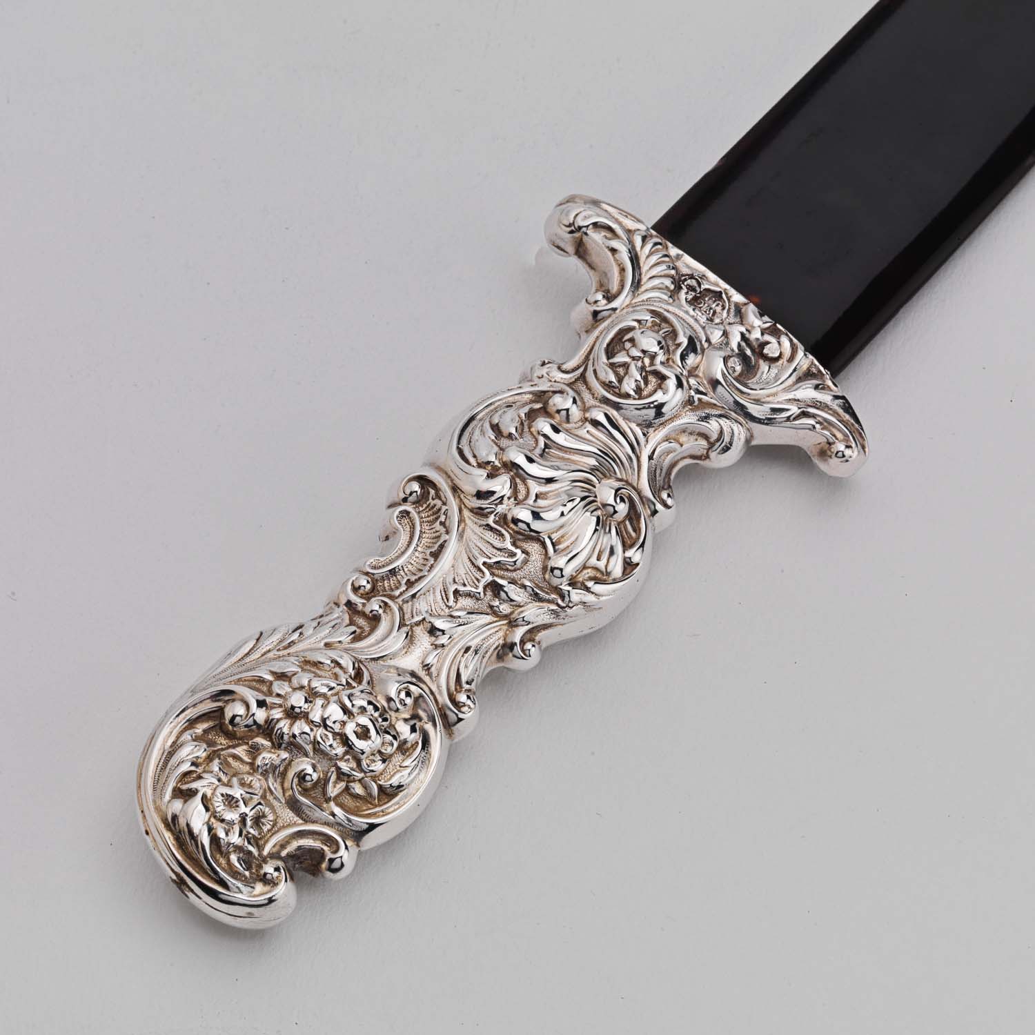 Antique Silver & Tortoiseshell Page Turner - Image 2