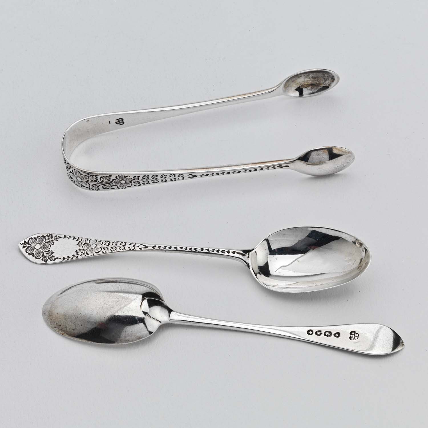 Victorian Silver Spoon & Tongs Set - Image 3