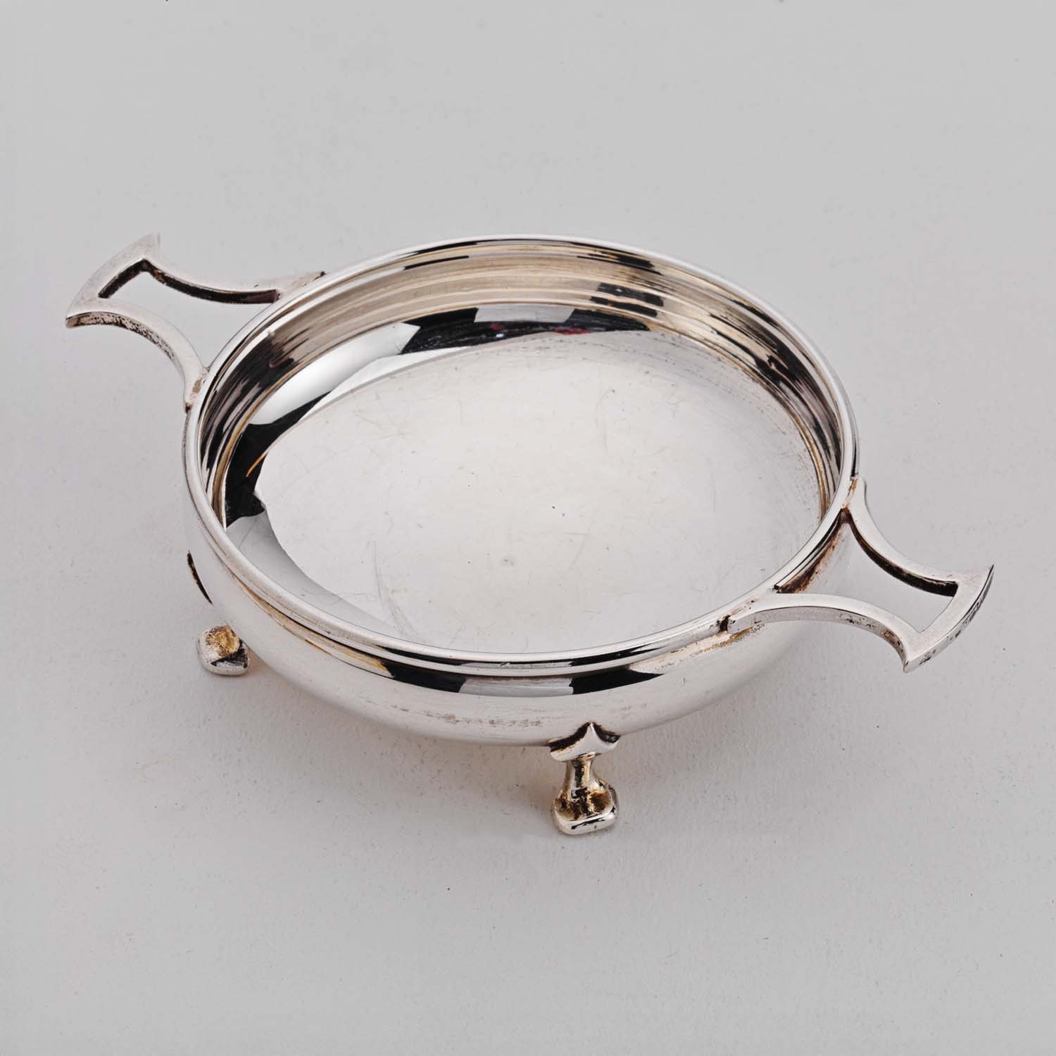 A Pair of Art Deco Silver Dishes - Image 3