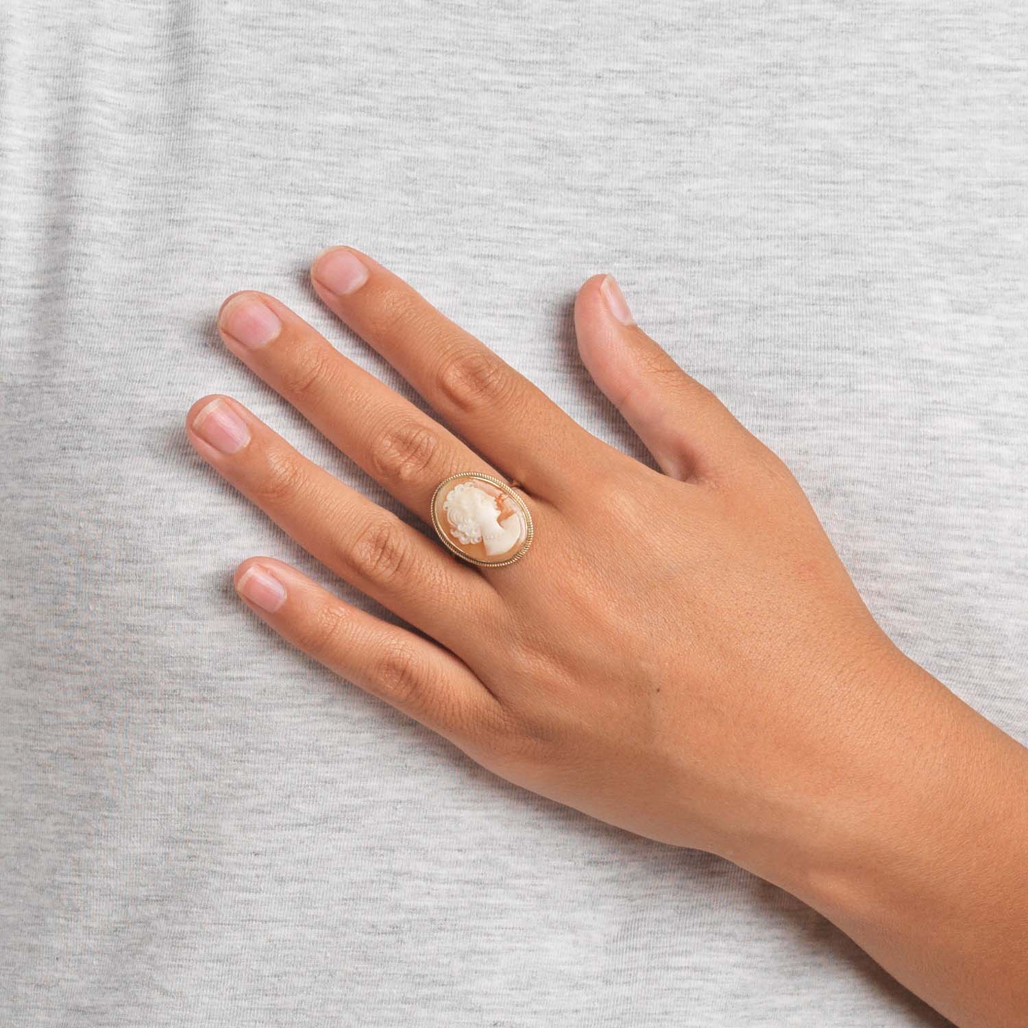 Gold Cameo Ring - Image 2