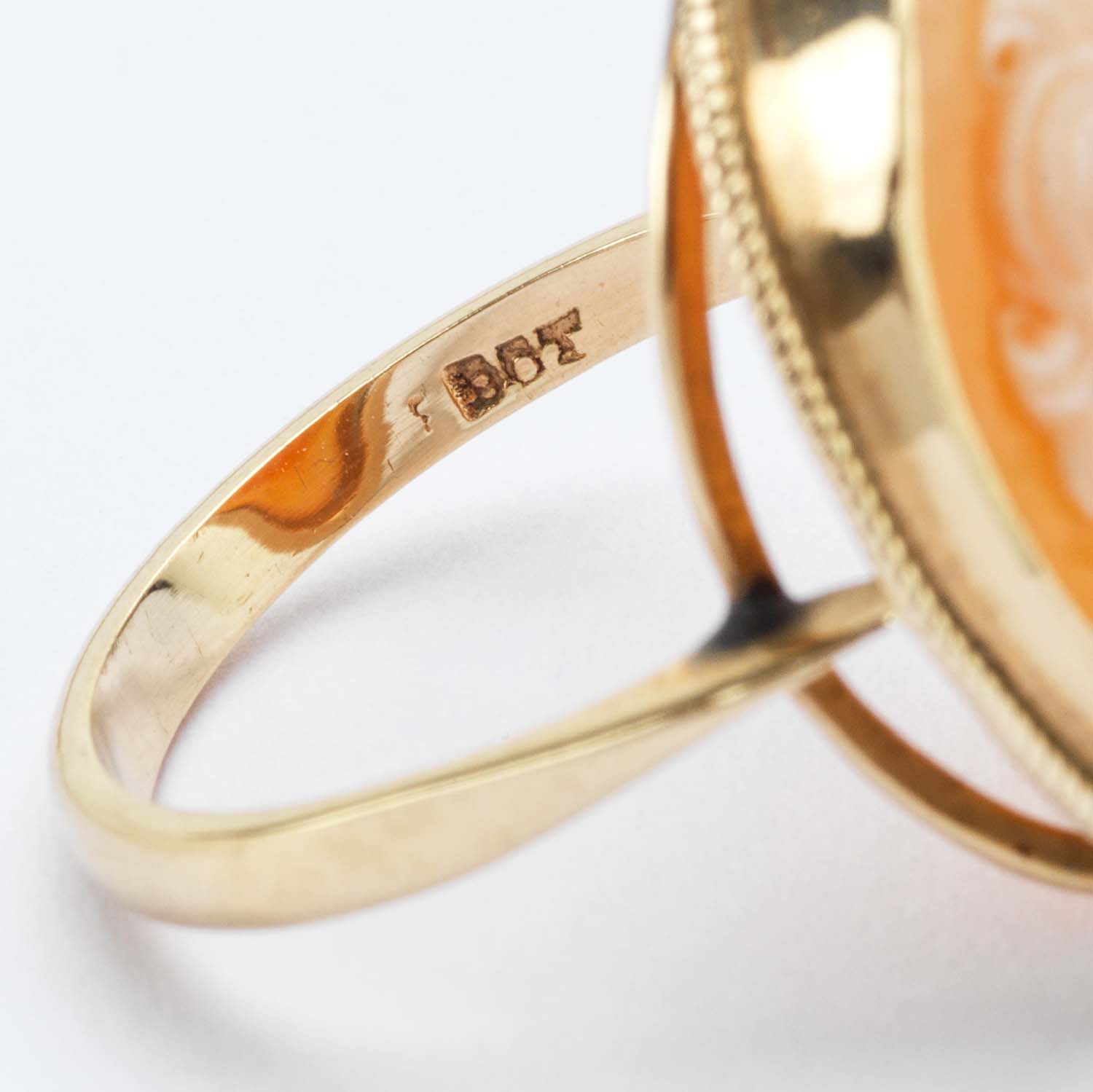 Gold Cameo Ring - Image 7