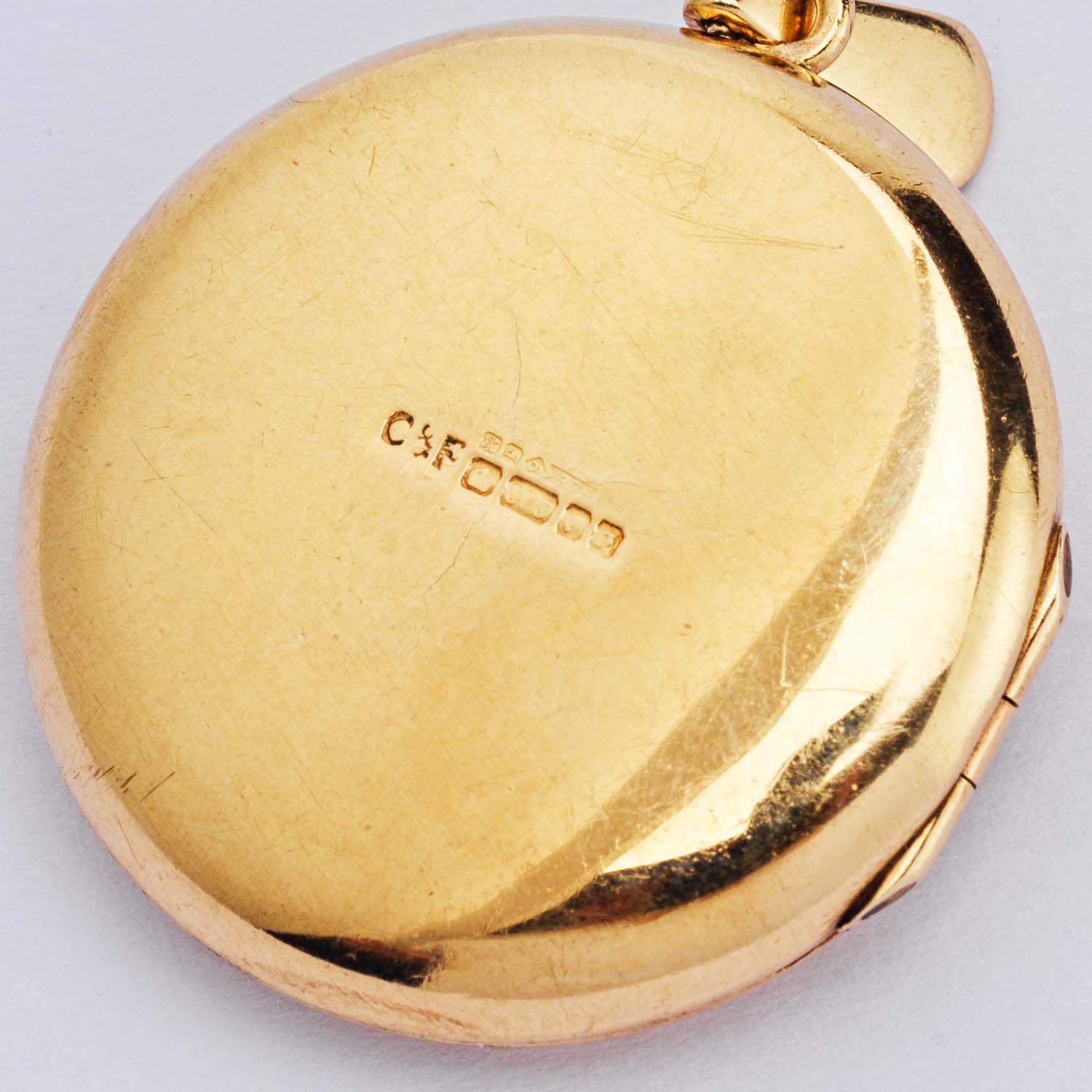 Vintage Round Gold Locket - Image 4